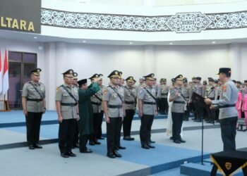 Kapolda Kaltara Pimpin Upacara Serah Terima Jabatan Pejabat Utama dan Kapolres Jajaran