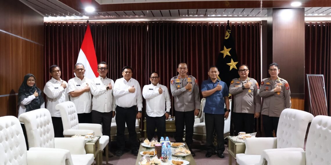 Jalin Komunikasi, Kakanwil WTR/BPN Sambangi Kapolda Kaltara