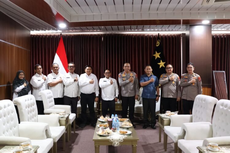 Jalin Komunikasi, Kakanwil WTR/BPN Sambangi Kapolda Kaltara