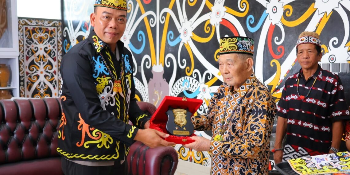 Silaturahmi dengan Tokoh Adat, Kapolda Kaltara Perkuat Sinergi Jaga Bumi Benuanta