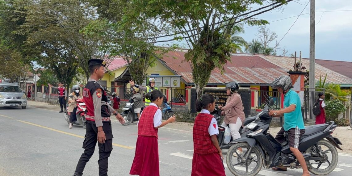 Dit Samapta Polda Kaltara Gelar Strong Point Pagi, Ciptakan Kamseltibcar Lantas dan Rasa Aman Masyarakat