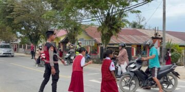 Dit Samapta Polda Kaltara Gelar Strong Point Pagi, Ciptakan Kamseltibcar Lantas dan Rasa Aman Masyarakat