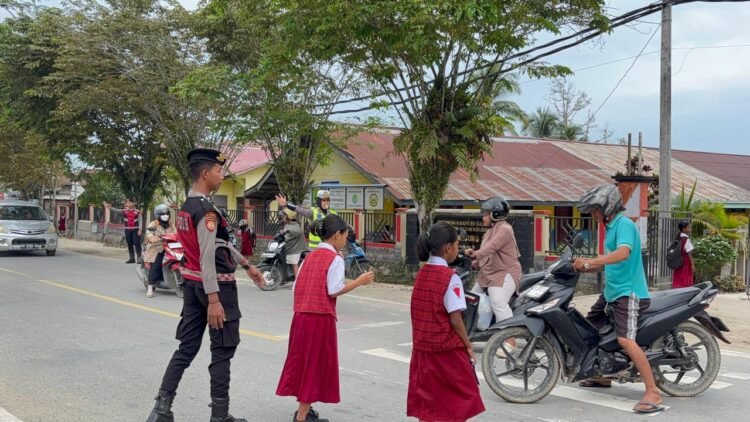 Dit Samapta Polda Kaltara Gelar Strong Point Pagi, Ciptakan Kamseltibcar Lantas dan Rasa Aman Masyarakat