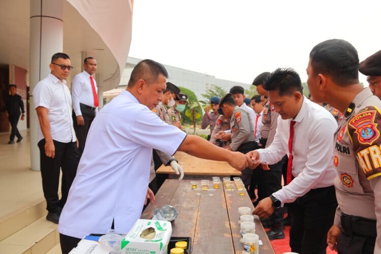 Bidpropam Polda Kaltara Gelar Operasi Gaktibplin, Cek Handphone dan Urine Personel