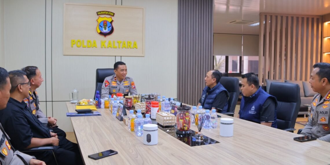 Perkuat Penanganan Kejahatan Transnasional, Wakapolda Kaltara Terima Tim Divhubinter Polri