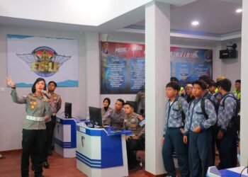 Polda Kaltara Bekali 35 Siswa SMPIT Bina Benuanta, Kenali Bahaya Narkoba, Bijak Bermedia Sosial hingga Tertib Berlalu Lintas