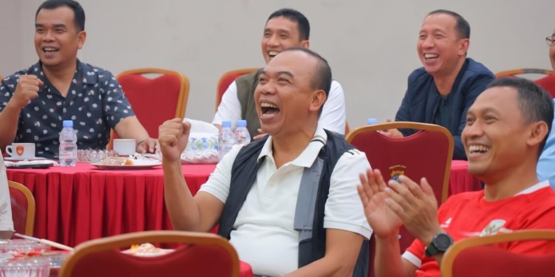 Menegangkan, Kapolda Kaltara Nobar di Mapolda Bersama Jajaran di Partai Final Indonesia Vs Thailand