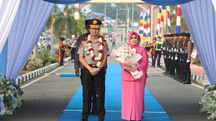 Polda Kaltara Gelar Welcome and Farewell Parade Kapolda Kalimantan Utara