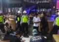 Polres Tarakan Bersama Tim Gabungan TNI, BNN, Brimob dan Satpol-PP Sasar Peredaran Narkoba di THM, 1 Pengunjung Positif Amphetamine