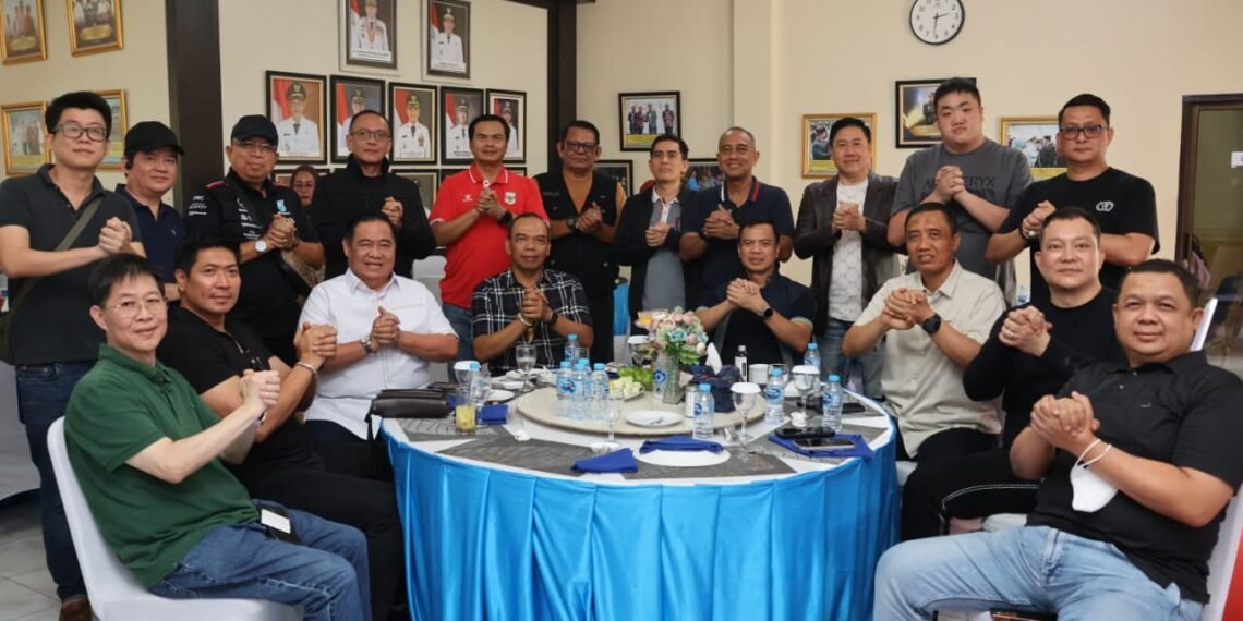 Kapolda Kaltara Bersama Wakapolda dan PJU Antar Keberangkatan Irjen Pol. Agus Wijayanto di Bandara Juwata Tarakan