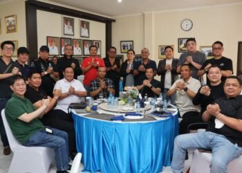 Kapolda Kaltara Bersama Wakapolda dan PJU Antar Keberangkatan Irjen Pol. Agus Wijayanto di Bandara Juwata Tarakan