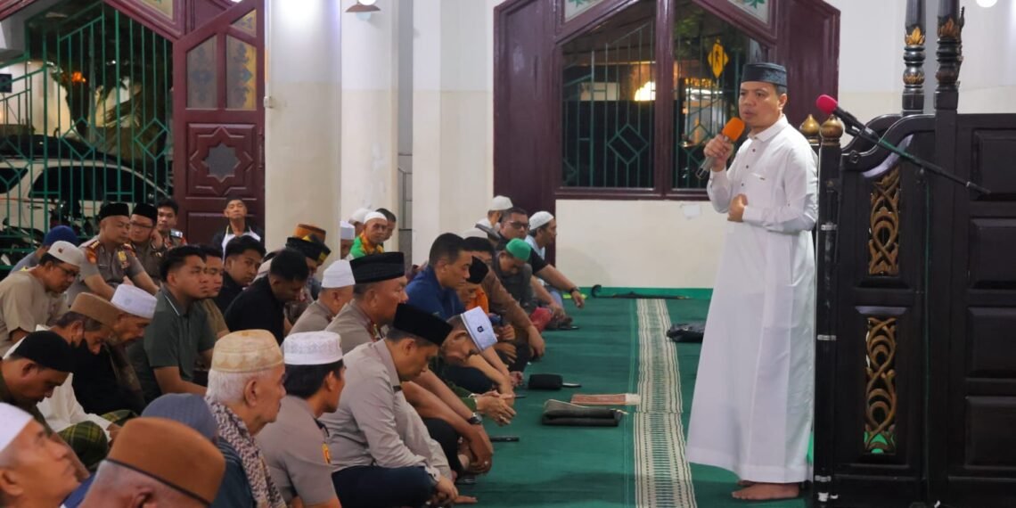 Usai Salat Subuh Berjamaah, Kapolda Kaltara Serap Aspirasi Jamaah Masjid Al-Ma’arif Lewat Dialog Interaktif