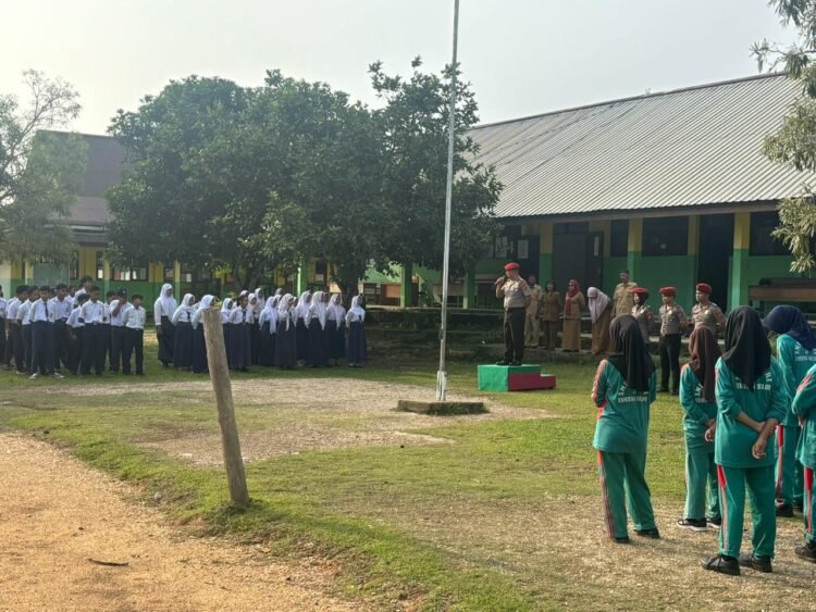 Ditresnarkoba Polda Kaltara Berikan Edukasi Bahaya Narkoba kepada Siswa SMPN 5 Tanjung Selor