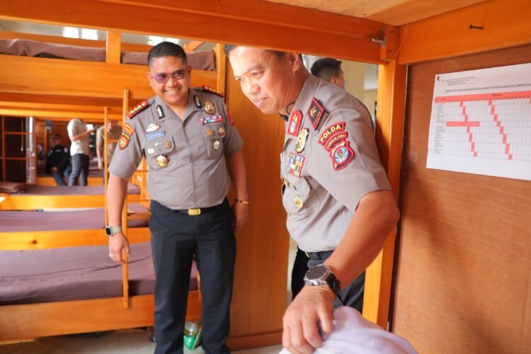 Kapolda Kaltara Sidak Barak Dalmas Ditsamapta, Tekankan Kebersihan dan Kedisiplinan Personel