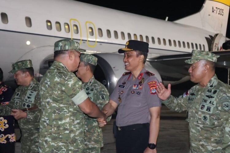 Wakapolda Kaltara Hadiri Penyambutan Wakil Panglima TNI dalam Rangka Kunjungan Kerja di Wilayah Kalimantan Utara