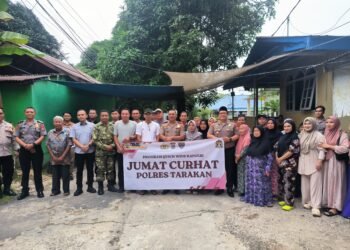 Kapolres Tarakan Laksanakan Jumat Curhat Bersama Warga RT 67 Karang Anyar, Perkuat Sinergi Jaga Kamtibmas