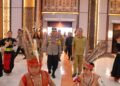 Silahturahmi dengan FKPD dan Toko Masyarakat di Malinau, Kapolda Kaltara Dianugerahi Warga Kehormatan Adat Lundaye
